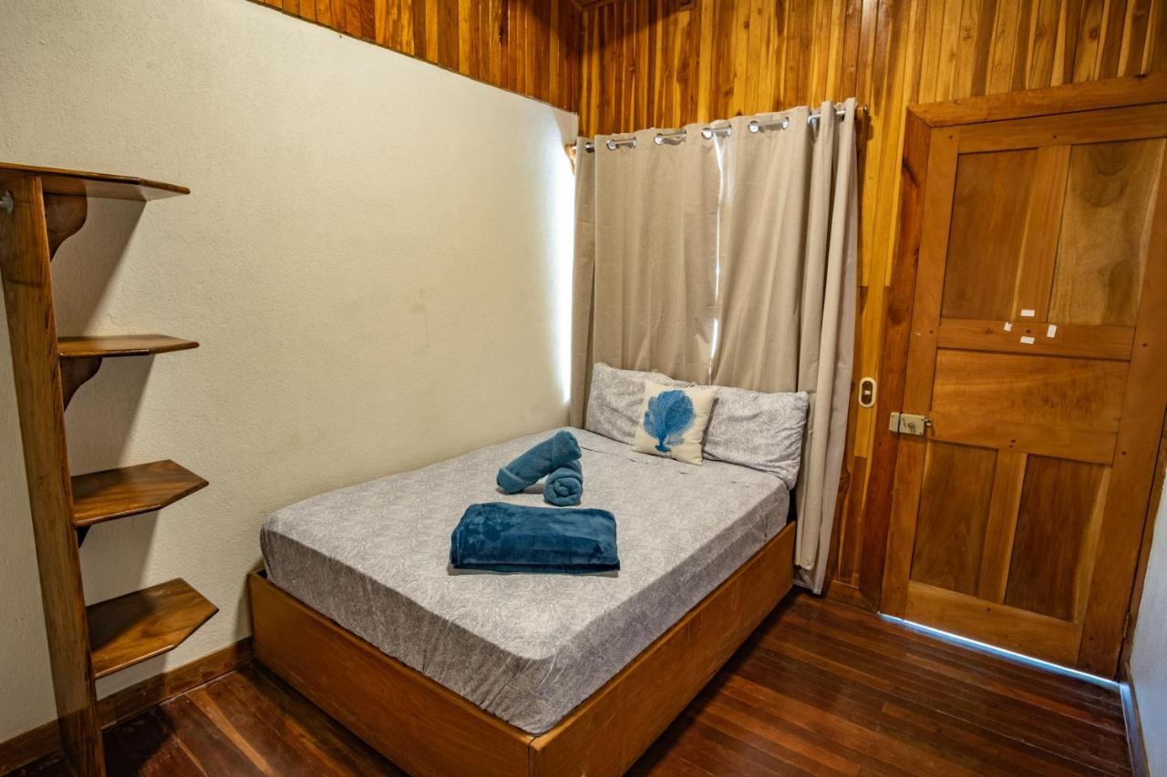 Cowboy Hostel - Habitaciones con Baño Privado Monteverde Exterior foto